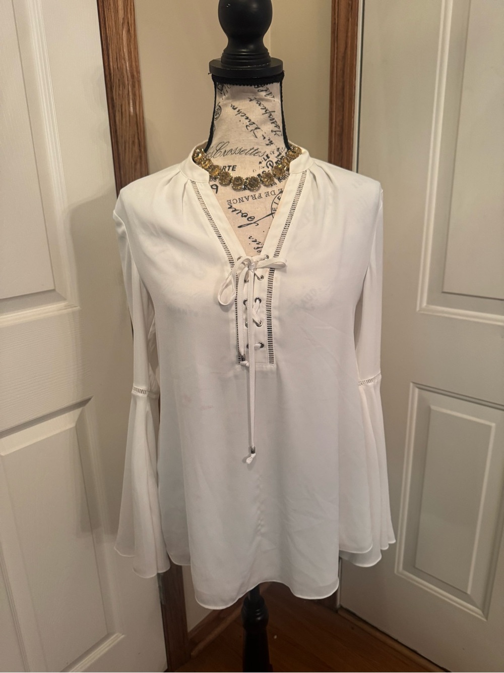 White House Black Market White Lace-Up V-Neck Tunic Blouse